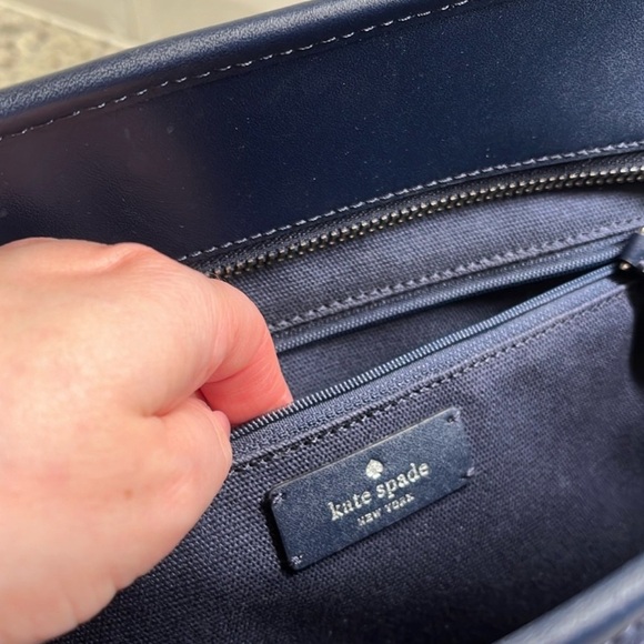 Kate Spade Striped Street Tote with Clutch Set NWOT - Picture 8 of 15